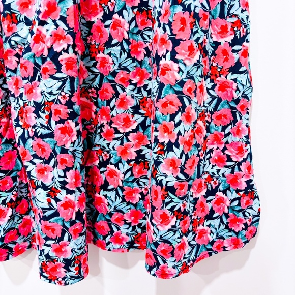 OLD NAVY Black & Red Floral Smocked Summer Dress | Large * - Picture 8 of 9